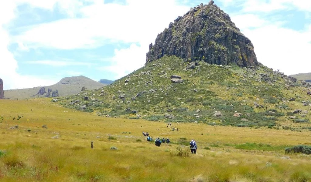 Hiking Mt. Satima | Image by Kenyan Backpacker