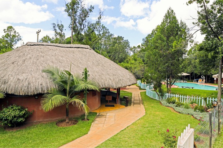 Kongoni-Pool-Spa