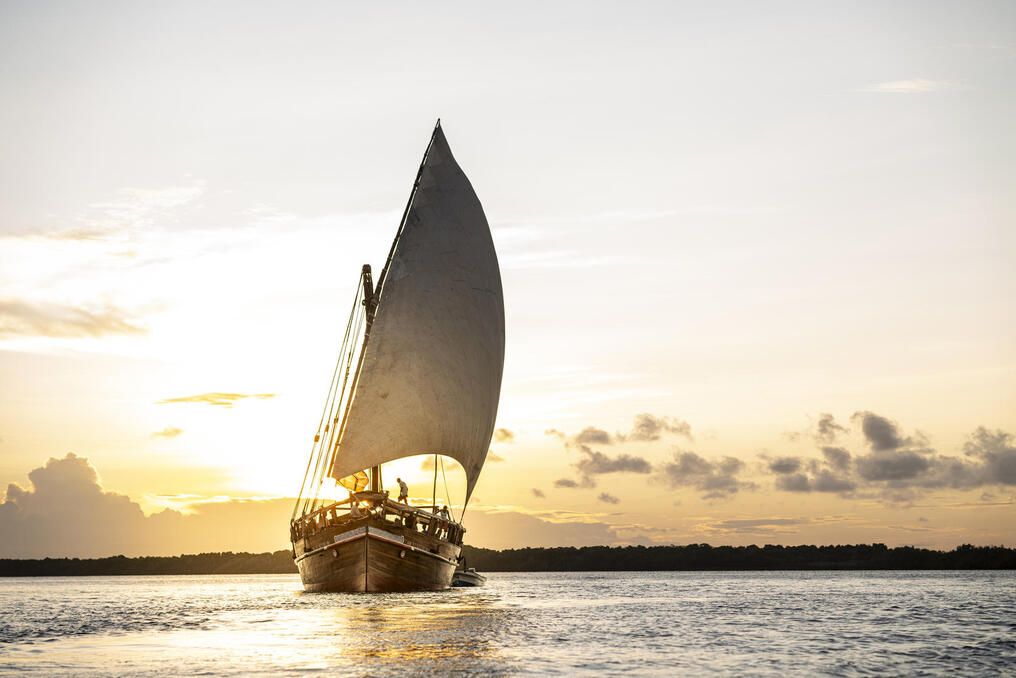 Kenya Dhow Safari: Tusitiri Dhow - Lamu Adventure